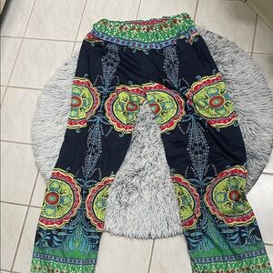 Colorful Bohemian Patterned Pants size M great condition perfect for summer